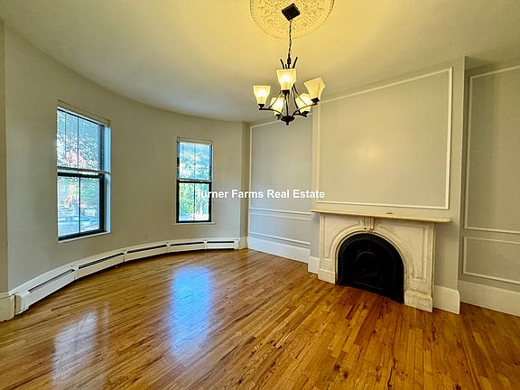 4th image of 93 E Brookline St #22