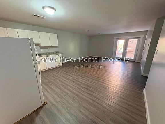 5th image of 102 Daniel St APT A