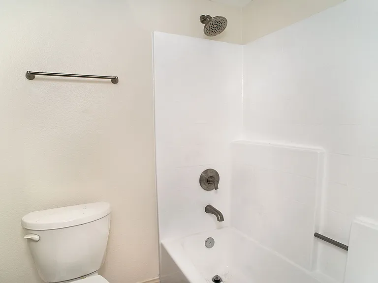 5500 Owensmouth Ave #329 — Photo 11