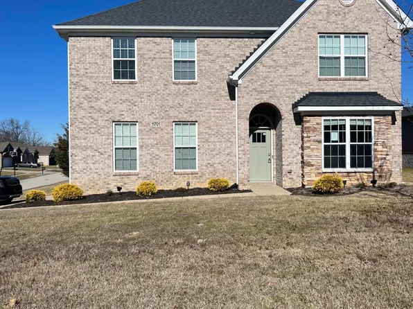 11701 English Meadow Dr, Louisville, KY 40229
