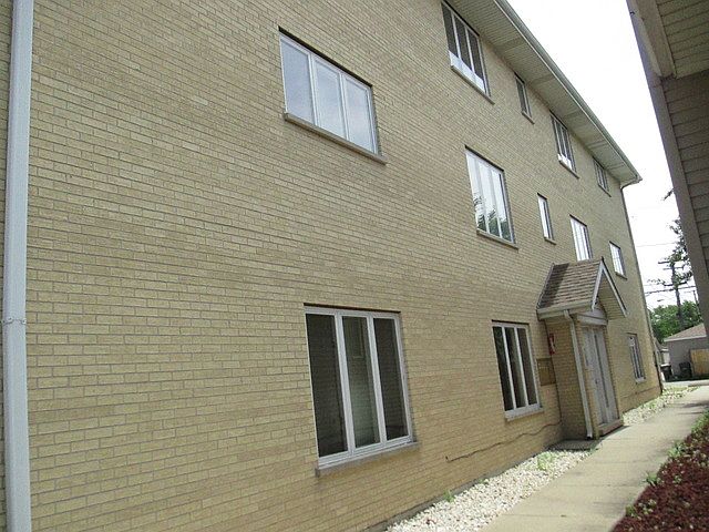 2nd image of 7411 W Fullerton Ave APT 3N