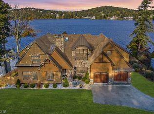 26 E Shore Trl, Sparta, NJ 07871