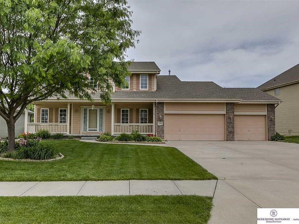 1st image of 8206 S 105th St