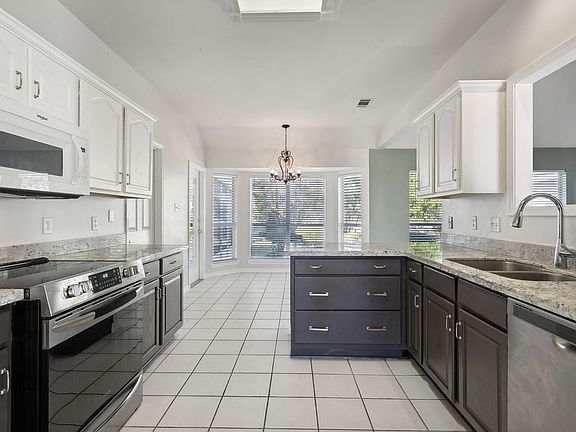 4th image of 602 Bentwood Dr
