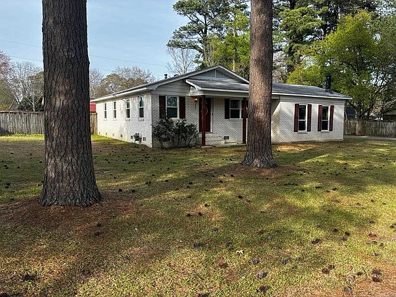 3rd image of 802 W Iowa St