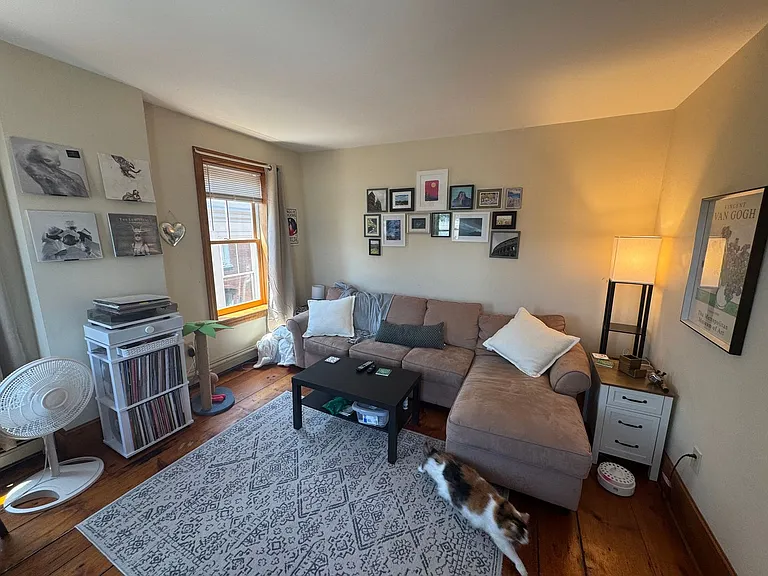16 Market St #3 — Photo 4