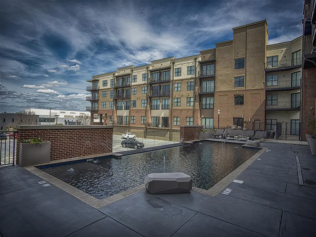 2700 Capitol Park — Photo 3