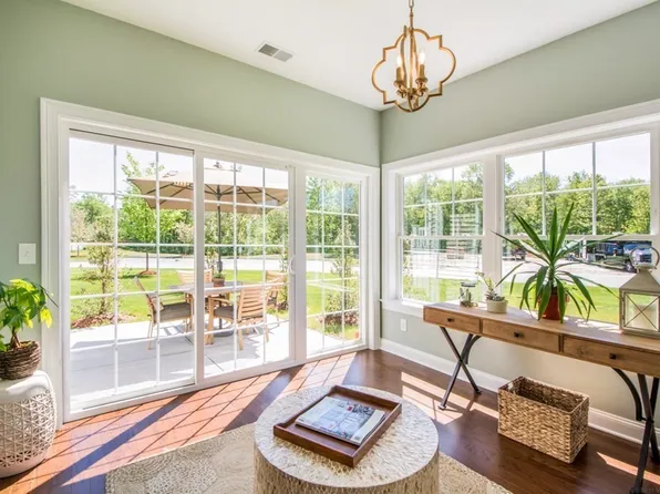 66 Park Hill Ave #50, Millbury, MA 01527