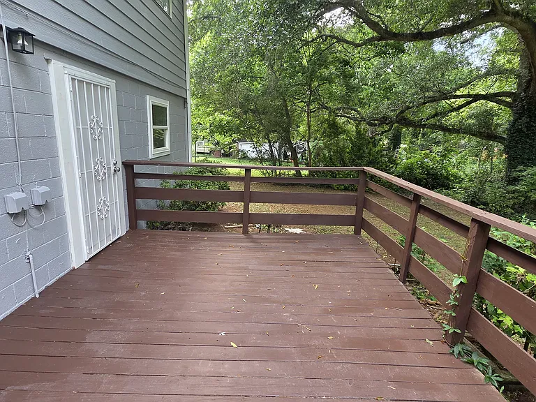 95 Ashton Ct — Photo 6