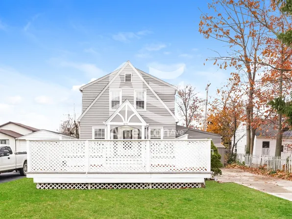 651 Voelker Ave, Euclid, OH 44123