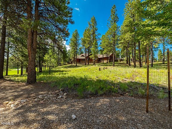3rd image of 3933 S Clubhouse Cir