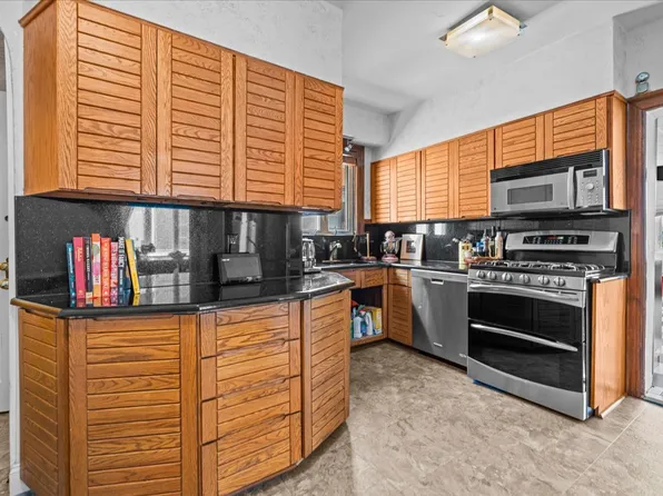 29 Exeter Street image 6 of 17