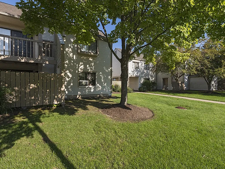 Homestead Commons — Photo 43