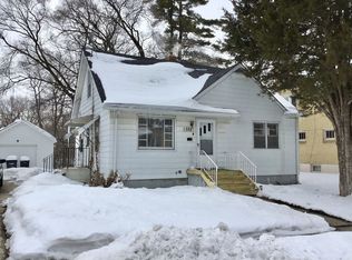 610 Archer Ave, Waukegan, IL 60085