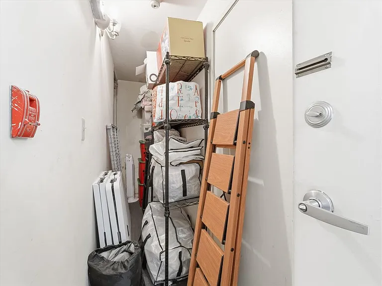 814 Willow Ave #5LF — Photo 27