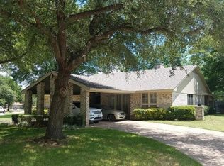 129 Circle Dr, Kaufman, TX 75142