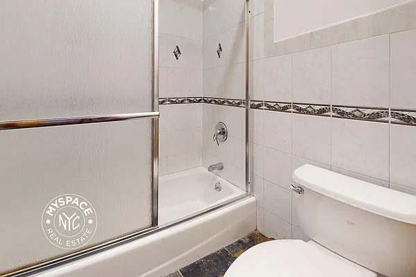 Rented by MySpaceNYC | media 7