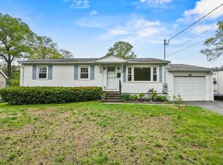 6 Batten St, Webster, MA 01570