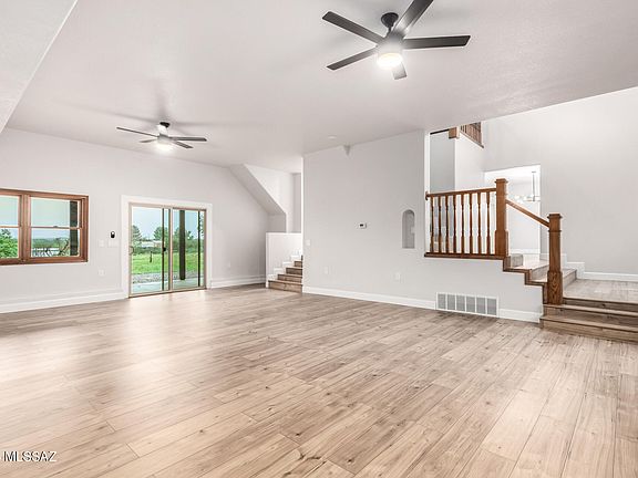 5th image of 8943 S Emerald Ln