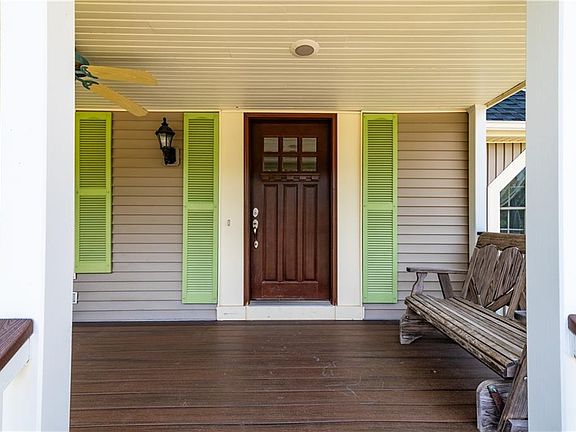3rd image of 15 Caraway Dr