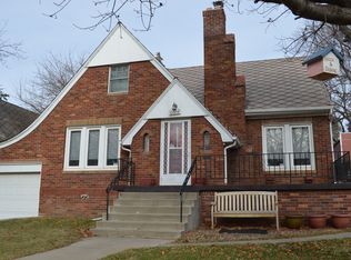 6014 Poppleton Ave, Omaha, NE 68106