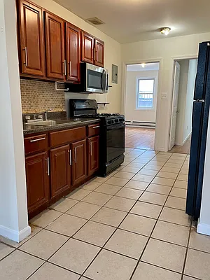 Rented by Winzone Realty Inc | media 42