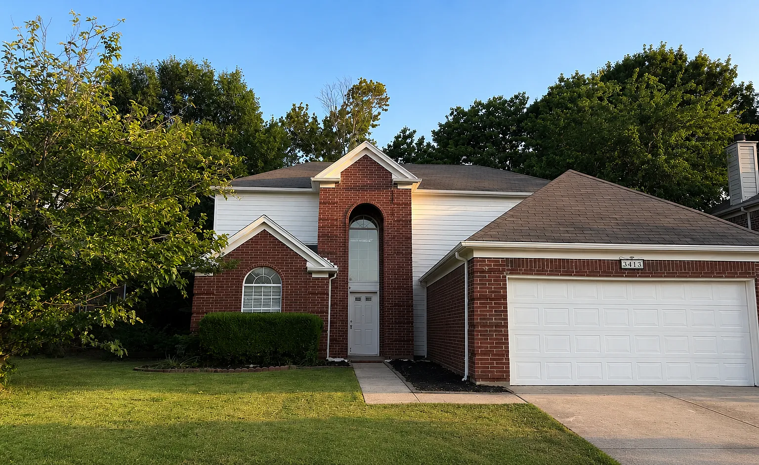 5 bed, 2391 sqft, $2,850 — Photo 1