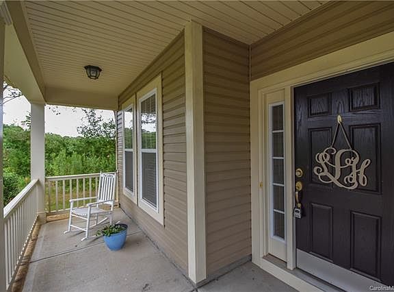 2nd image of 13615 Thach Ct
