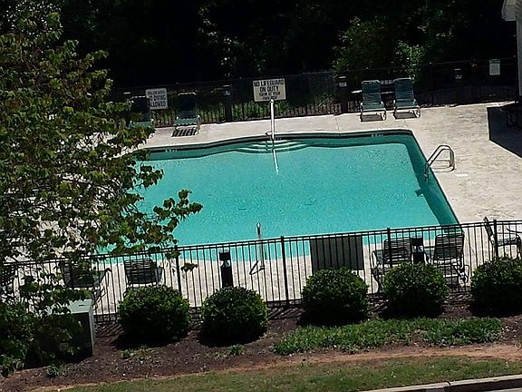 2nd image of 533 McKenna Cir Unit 533