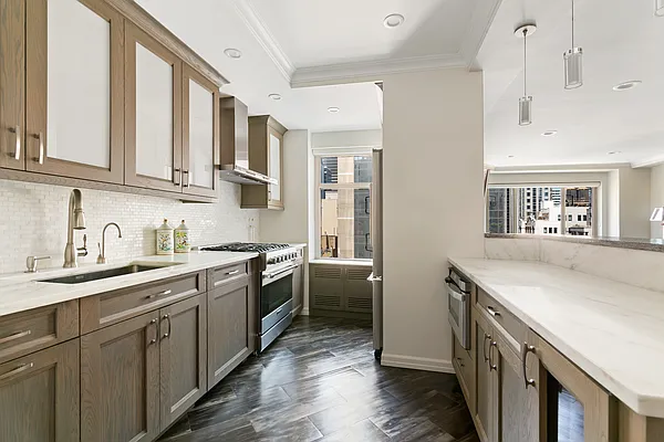 Sold by Compass | media 6