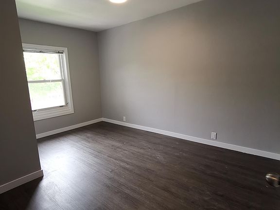5th image of 92 Marlborough Ave #1017568