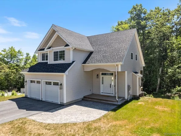 295 Deerfield Ridge Drive, Groton, CT 06355