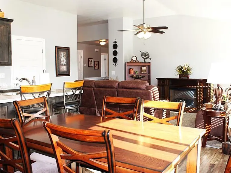 5172 Ryanne Way — Photo 9