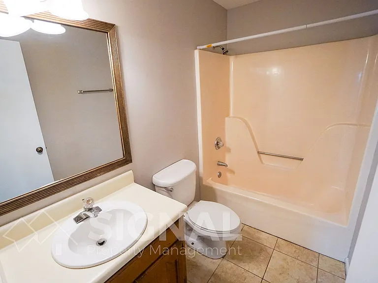 352 Jamestown Manor Dr — Photo 13