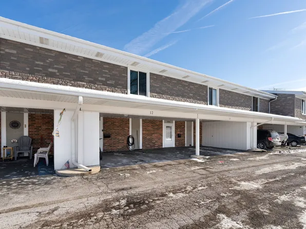 12 Cour Masson, Palos Hills, IL 60465