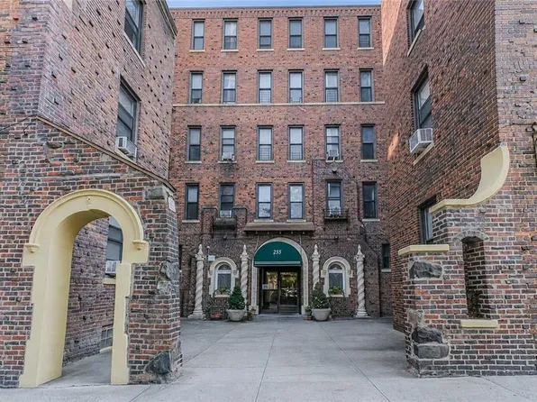 255 79th St APT E2, Brooklyn, NY 11209