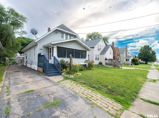 224 Everett St, East Peoria, IL 61611
