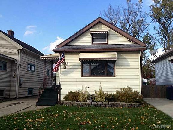 4th image of 582 Marilla St