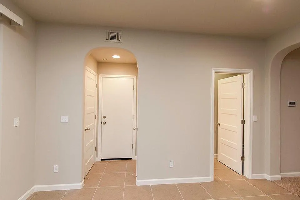3538 Luminary Way — Photo 3