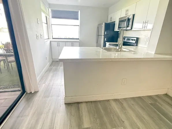 999 Hamilton Dr APT F, Homestead, FL 33034