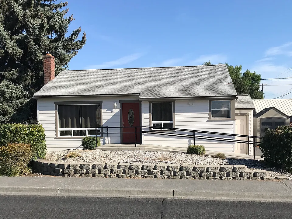 219 E 5th Ave