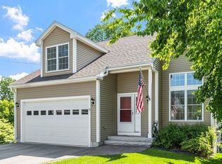 22 Tyngsboro Rd, Dracut, MA 01826