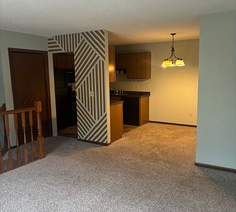 4th image of 4638 Hayward Rd N