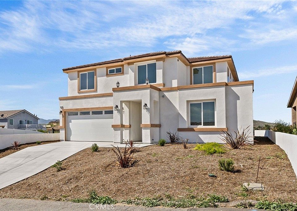 1st image of 16765 La Bella Villa