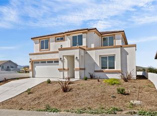 16765 La Bella Villa, Riverside, CA 92503