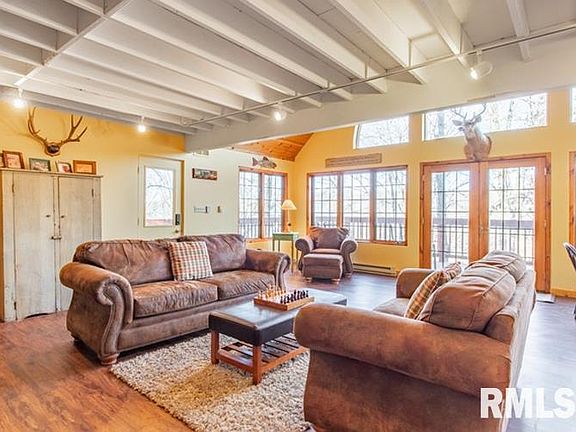 3rd image of 339 Oakwood Cir
