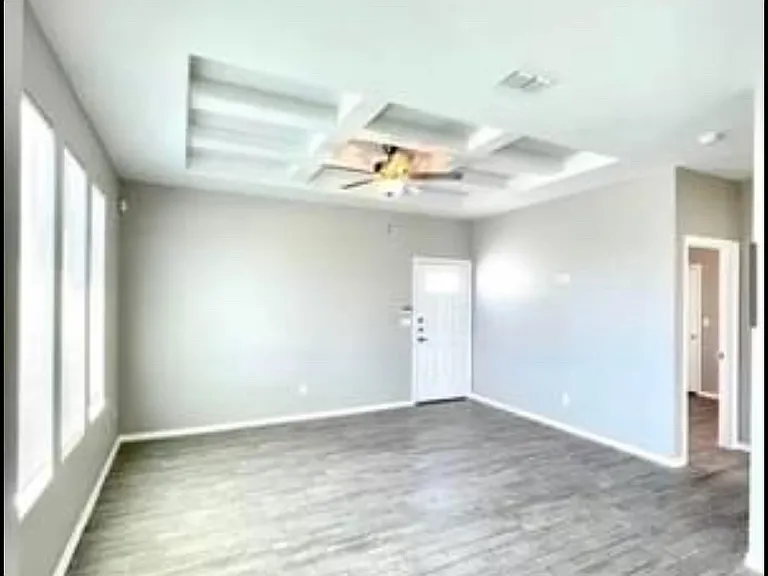 5204 S Dahlia St #2 — Photo 11