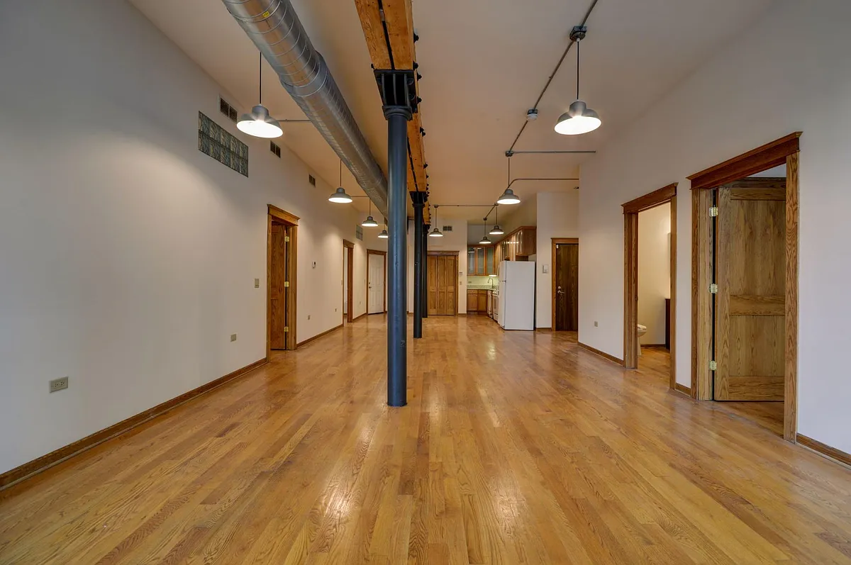 Building Photo - 123 N Jefferson St #3F