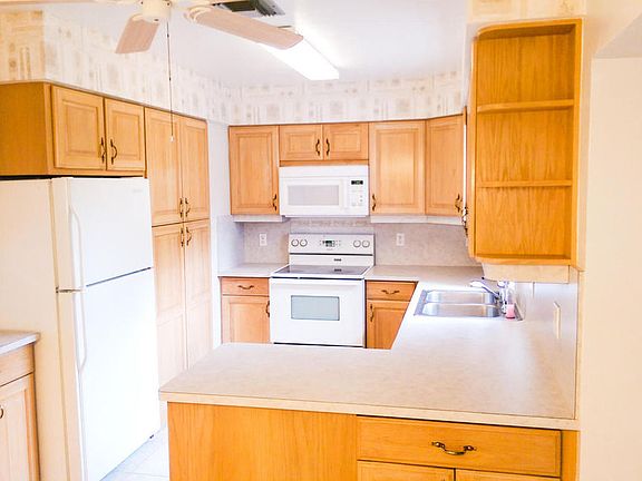 4th image of 2374 S Wallen Dr