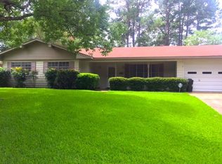 1220 Pineview Dr, Clinton, MS 39056